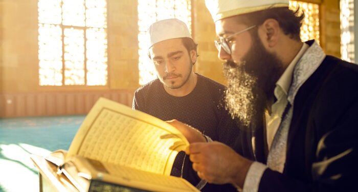 Memahami Perbedaan Fikih dan Ushul Fikih sebagai Ilmu Hukum dalam Islam