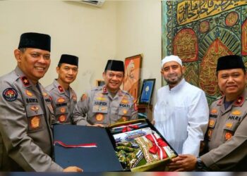 Polri Bersama Habib Syech Ajak Jamaah Jaga Pemilu Aman dan Damai