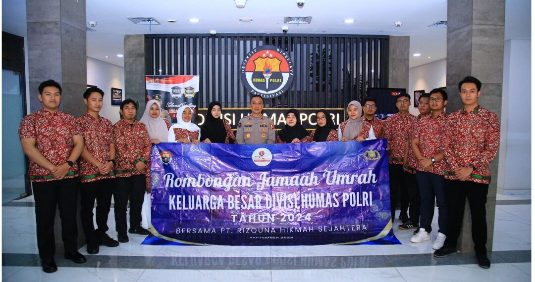 Jelang HUT Humas Polri, Irjen Pol Sandi Berangkatkan Anggotanya Umroh