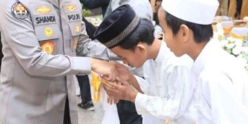 Kadiv Humas Polri Irjen Sandi Nugroho Santuni Anak Yatim dalam Buka Puasa Bersama Media