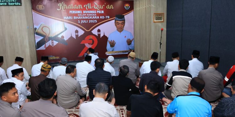 Puncak Peringatan Hari Bhayangkara, Divisi Humas Gelar Khatam Qur’an 79 Kali