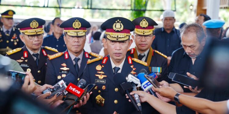 Hadiri Pemakaman, Kapolri: Pesan Eyang Meri Jadi Inspirasi dan Semangat Keluarga Besar Polri